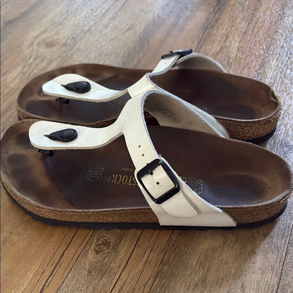 Birkenstock Gizeh Patent White Sandals